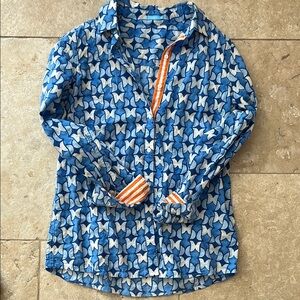 J. McLaughlin Blue and White Geometric Button Down Shirt